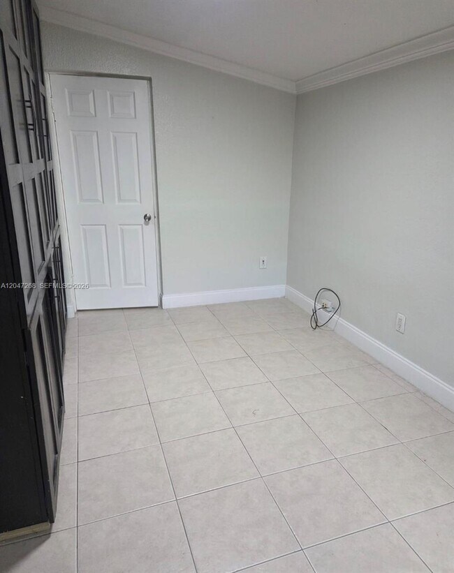 6118 Royal Palm Blvd