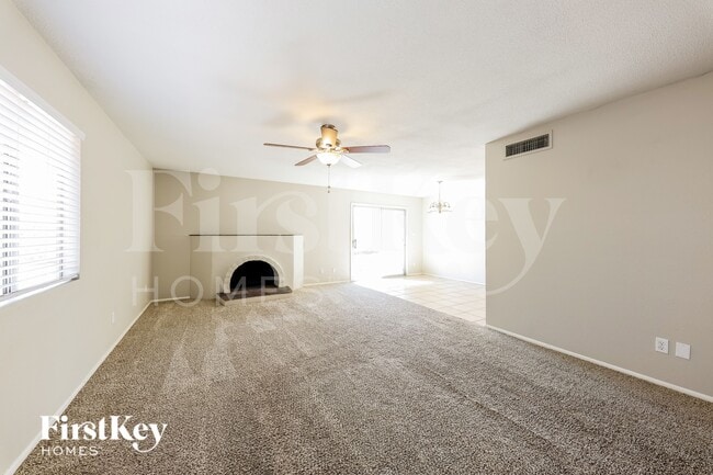 Photo - 8647 E Fillmore St