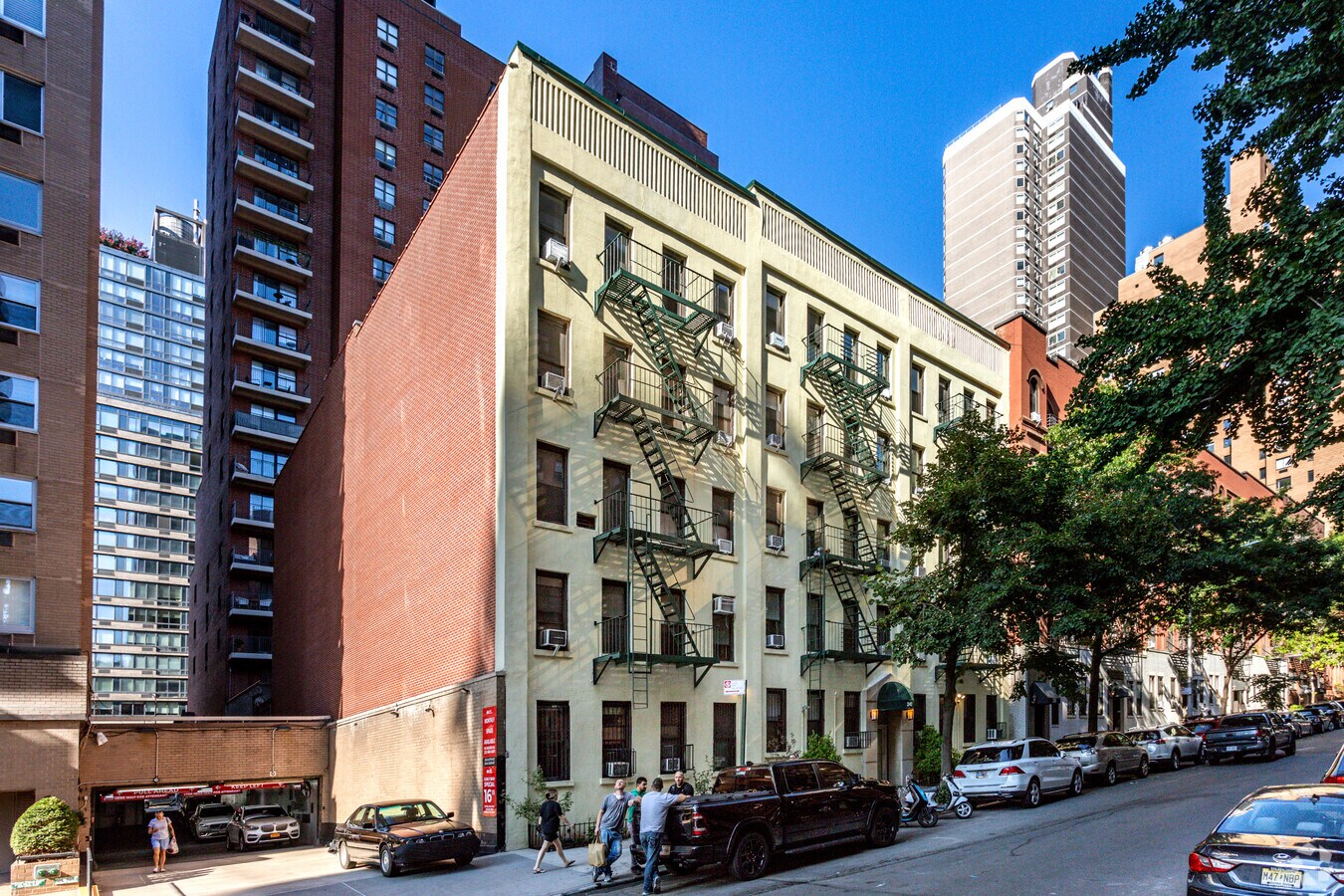 Photo - 242 E 87th St