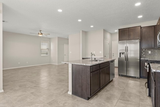Photo - 5643 Link Pl NE