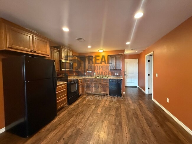 Photo - 13057 Raymond Rd