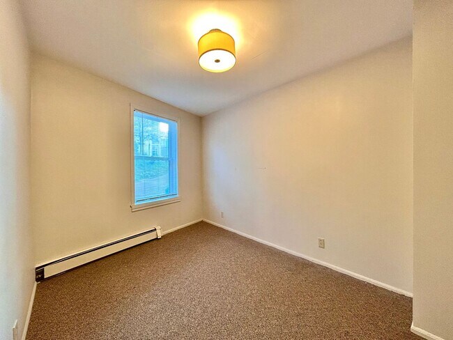 Photo - Cresent NE Apartments Unit #3