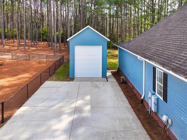 Photo - 100 Sweetbriar Lakes Dr