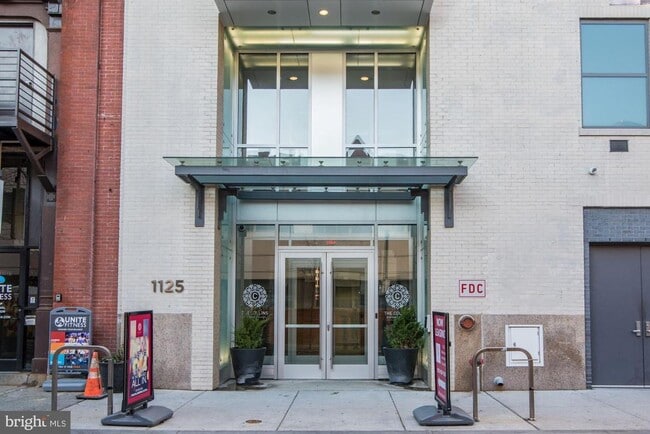 Building Photo - 1125 Sansom St Unit 1B-302 Rental