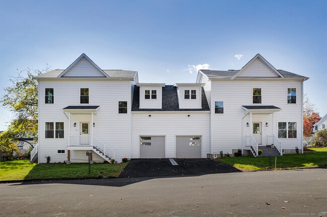 Building Photo - 197 Vesper St