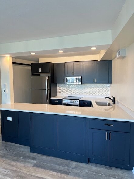 Photo - 300 N State St Unidad 5225