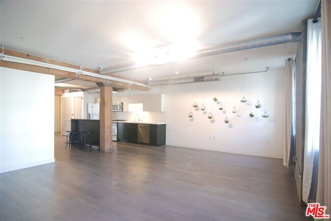 Photo - 527 Molino St Unit 208