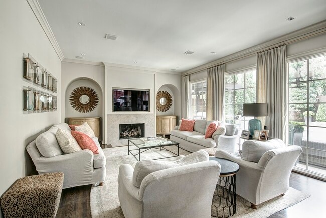 Photo - 3440 Locke Ln