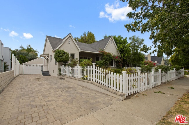 Photo - 2127 Benecia Ave