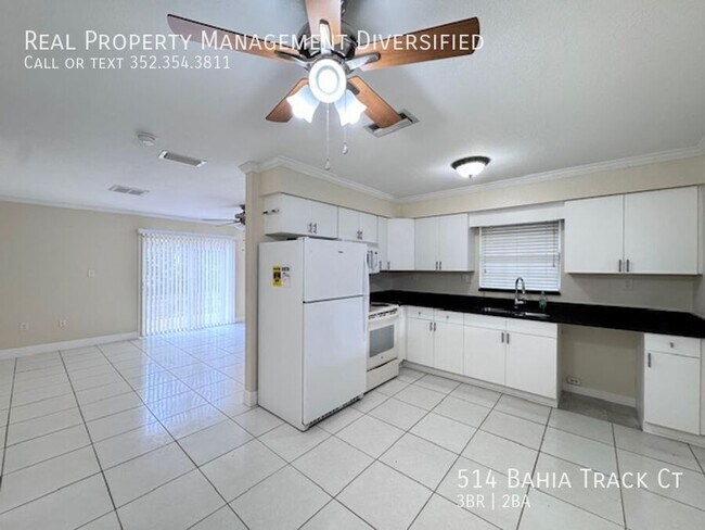 Photo - 514 B Track Ct