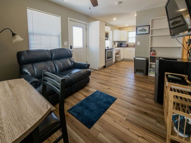 Photo - 8805 Farmington Dr