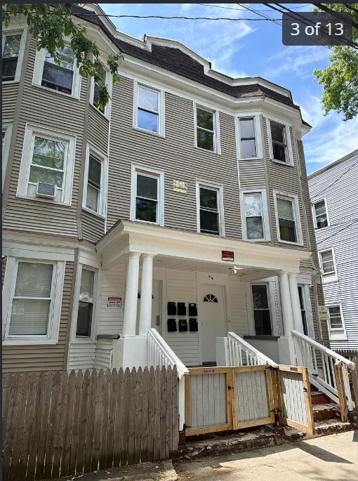 68 Read St Unit 1