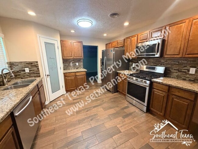 Photo - 6033 Reba Dr