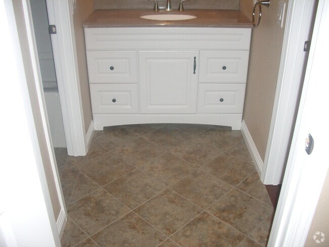 Building Photo - 310 S Miraleste Dr Unit 69 Rental
