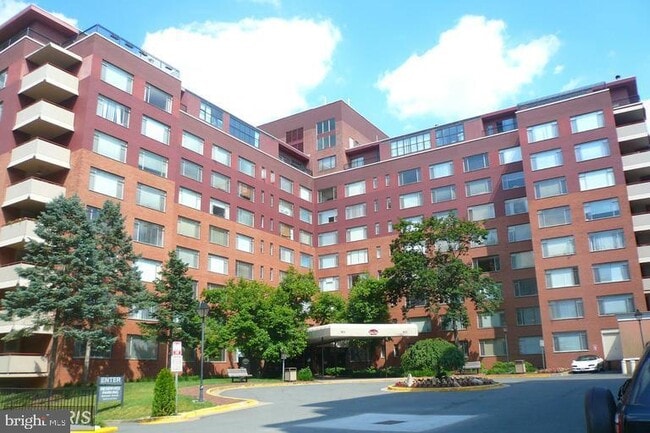 Photo - 1021 Arlington Blvd Apartment Unit 748