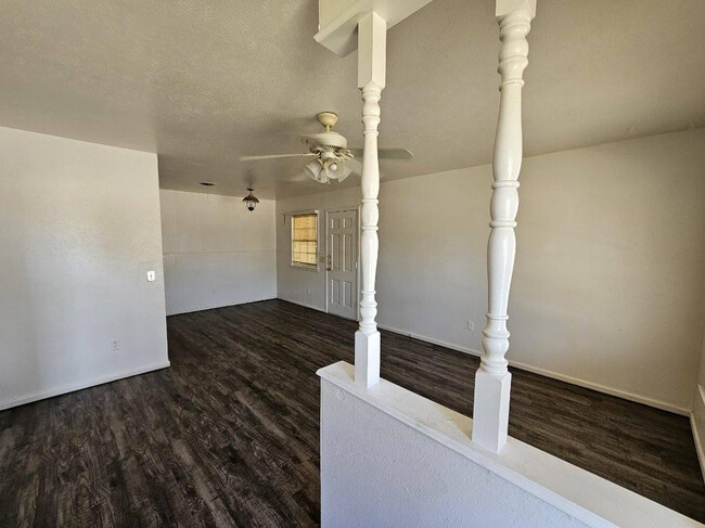 Photo - 4201 50th St