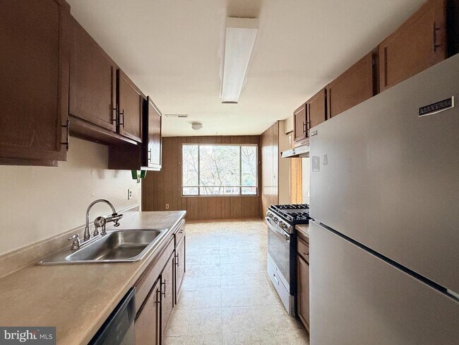 Photo - 8717 Hayshed Ln Unidad 34