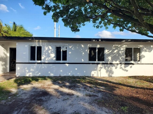 Photo - 3201 SW 98th Ave