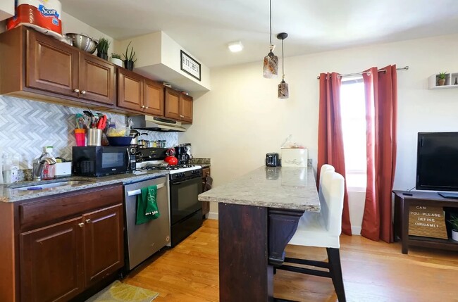 Photo - 21 Weitz St Apartments Unit 21-21