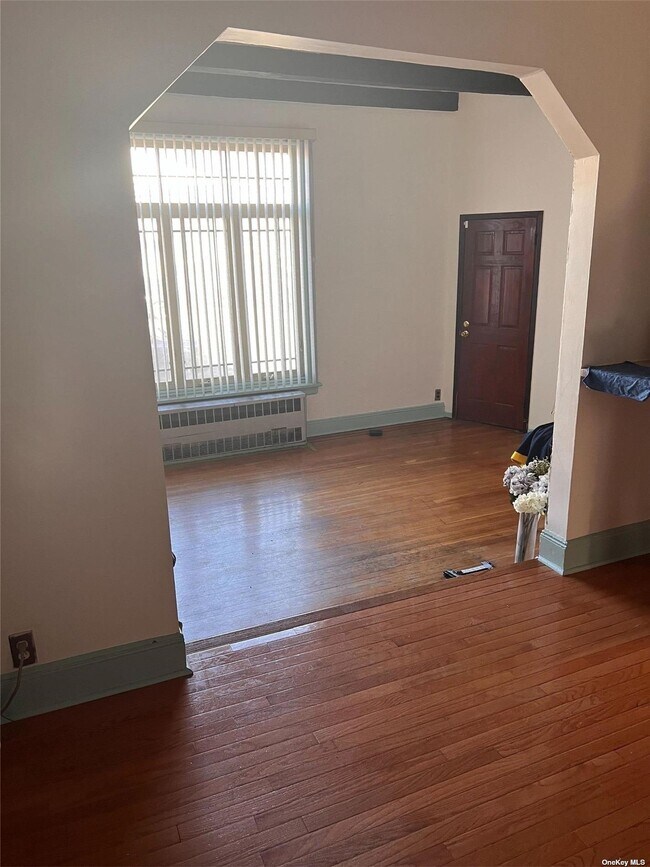 Photo - 229-10 141st Ave