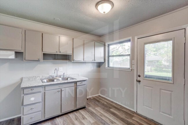 Photo - 7315 E 53rd St