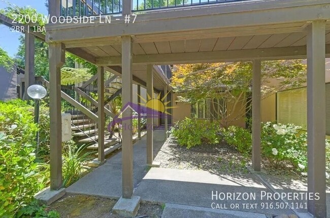 Photo - 2200 Woodside Ln Unidad #7