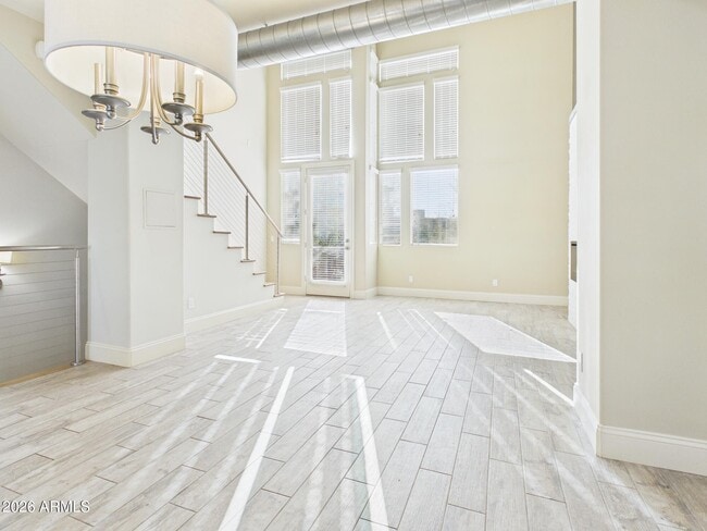 Building Photo - 4816 N Woodmere Fairway