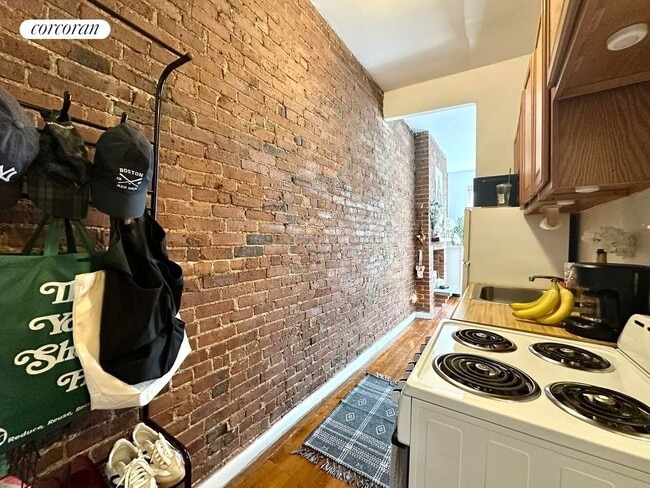 Photo - 1670 York Ave