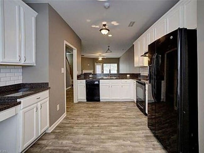 Photo - Gorgeous 2 Bedroom/2 Bath Townhome