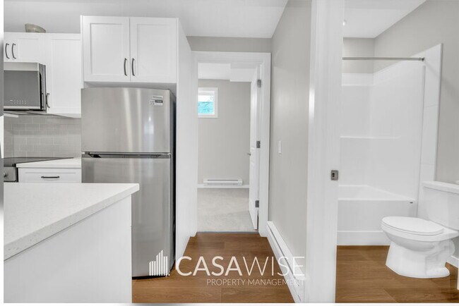 Photo - 21039-21025 25 Ave NW