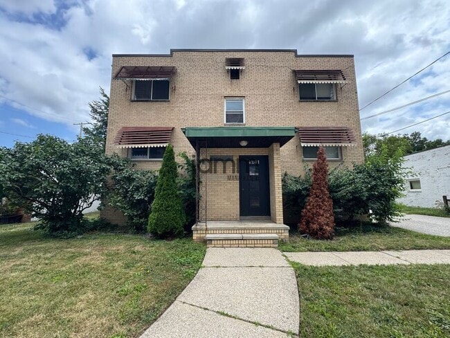 Building Photo - 4201 Rocky River Dr Unit 4201 Rocky River Dr -8