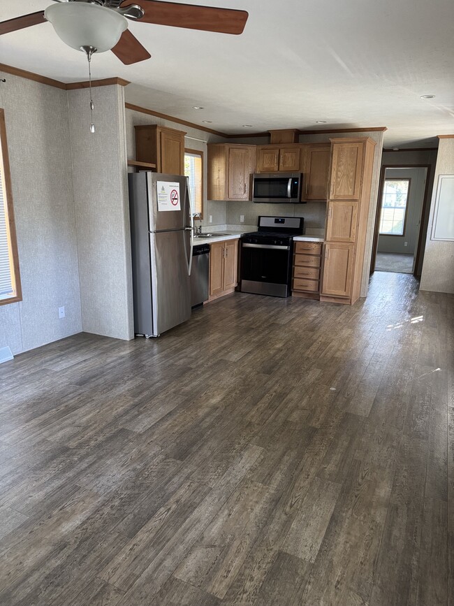 76 Terrace Ct