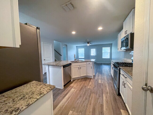 Photo - 402 Fly Catcher