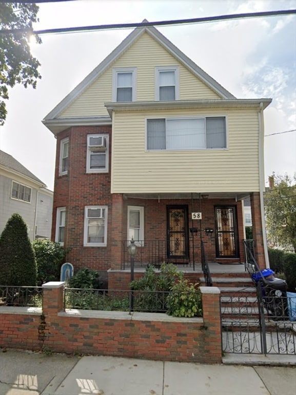 Building Photo - 58 Maple St Unit 2