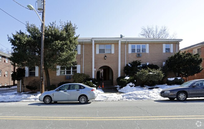 Photo - 130 - 134 Stuyvesant Avenue Apartments