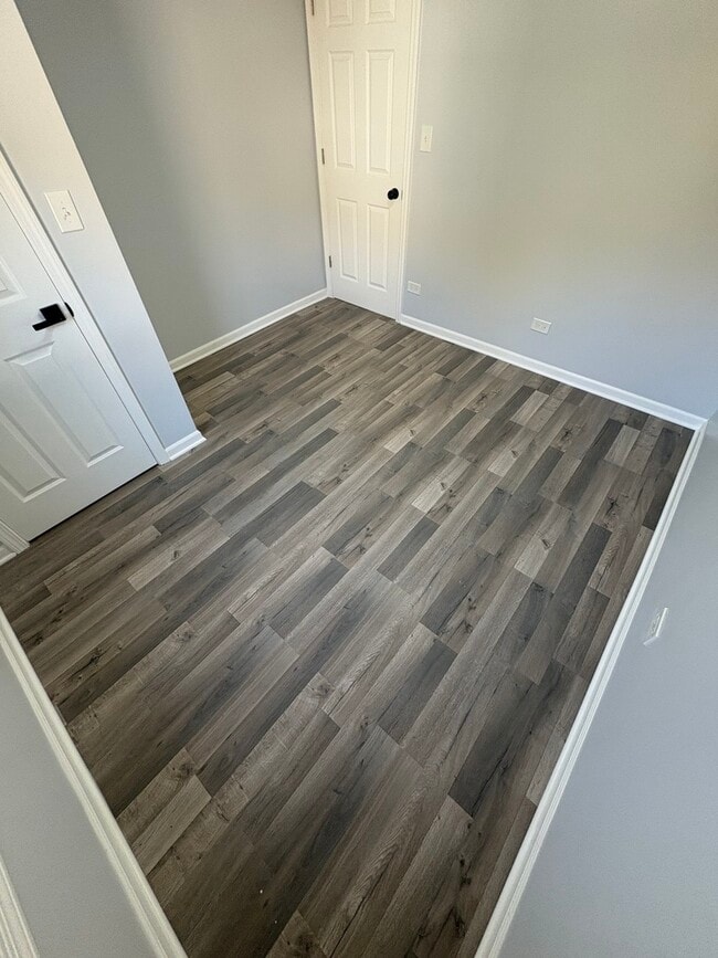 Photo - 432 W 61st Pl Unit 2r