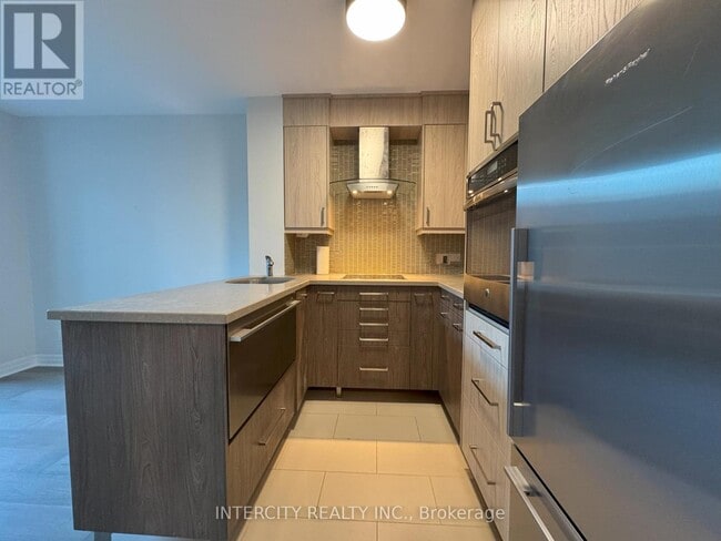 Photo - 70 Alexander St Unit 201