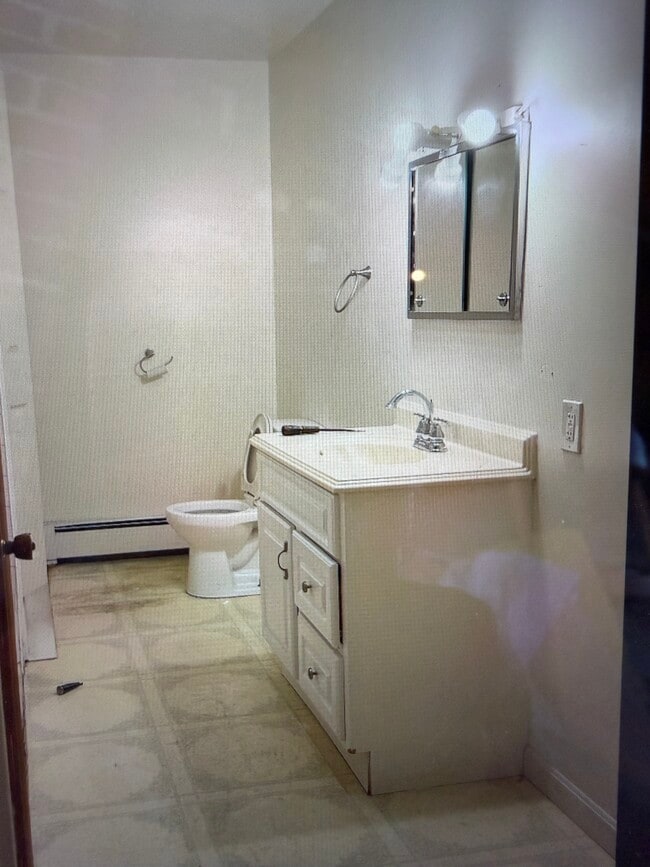 Photo - 178 Lisbon St Unidad third floor