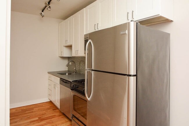 Photo - 2402 N Kedzie Blvd Unidad 312