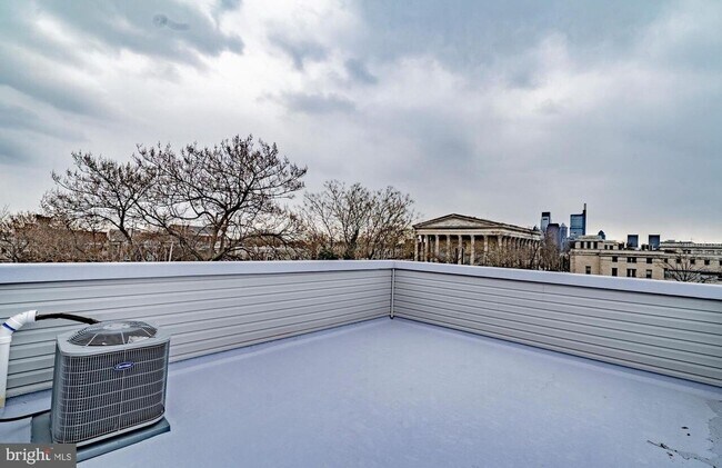 Photo - 2142 W Master Street Unidad #C