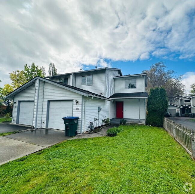 Building Photo - 3 Bed 2.5 Bath Roosevelt Area Remodeled M... Rental