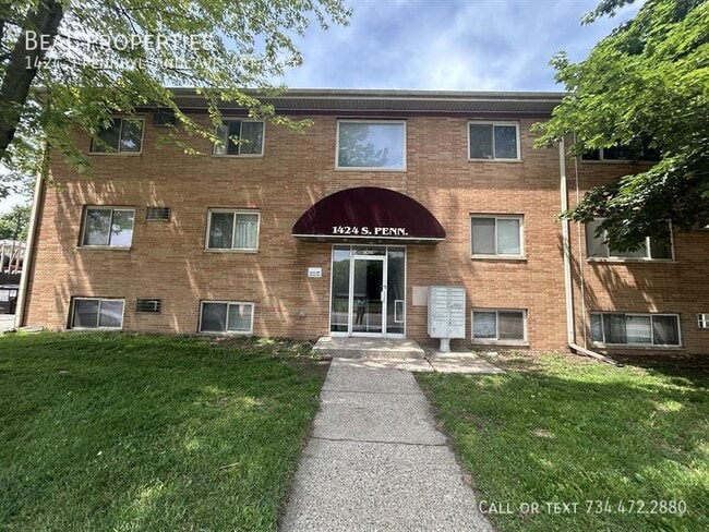 1424 S Pennsylvania Ave Unit 15