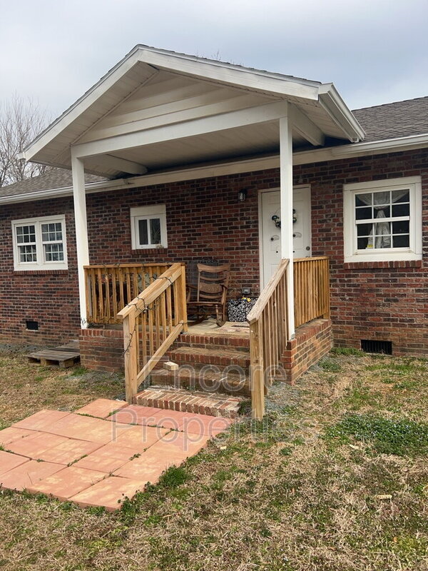 Photo - 545 Harper Rd House