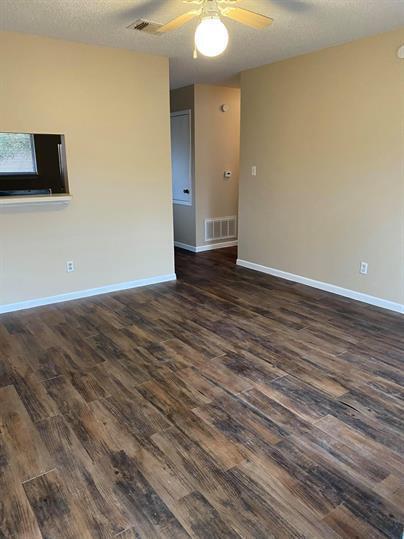 Building Photo - 139 Elm St Unit 203