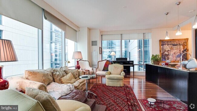 Building Photo - 1414 S Penn Square Unit 32A Rental