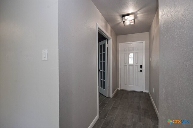 Photo - 205 Tanglewood Rd