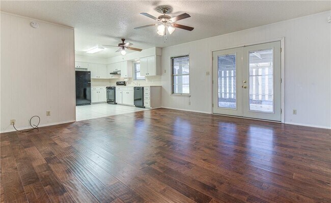 Photo - 8424 Jamestown Dr