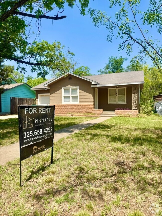 Building Photo - Coming Soon! Cozy 2-Bedroom Home w/ Fenced...