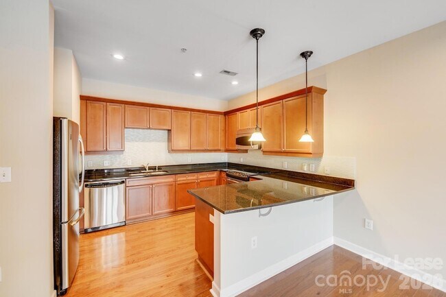 1903 Kenilworth Ave Unit 109