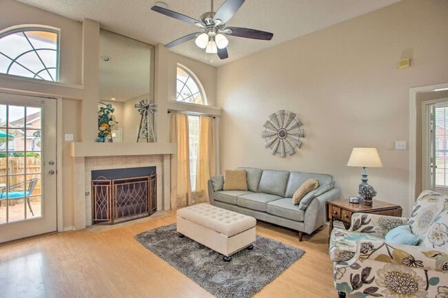 Building Photo - 6325 Wildhaven Dr Rental